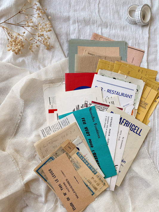Paper bundle - Authentic Vintage Papers - 30 elements